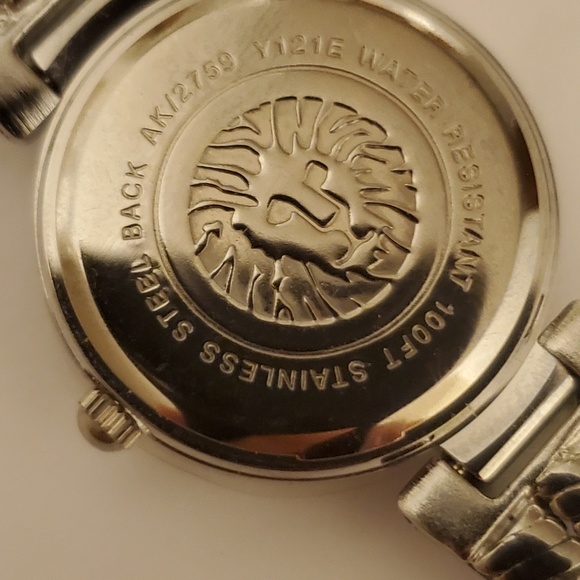 Watch - Picture 3 of 5